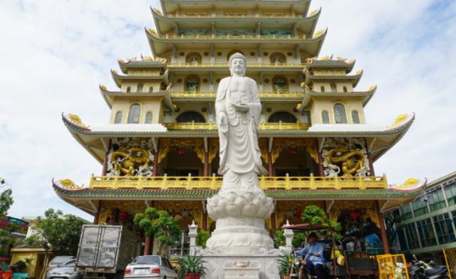 Mỗi giấc mơ thấy chùa đều ẩn chứa thông điệp riêng